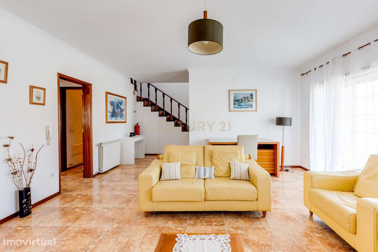 Moradia Geminada a 450mt da praia da Vieira de Leiria - Oportunidade Ú-6