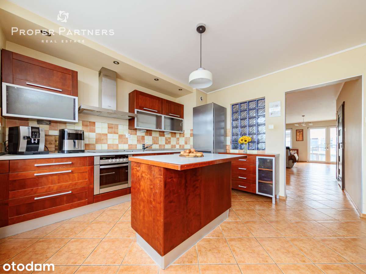 Dwupoziomowe przestronne w sąsiedztwie lasu-1