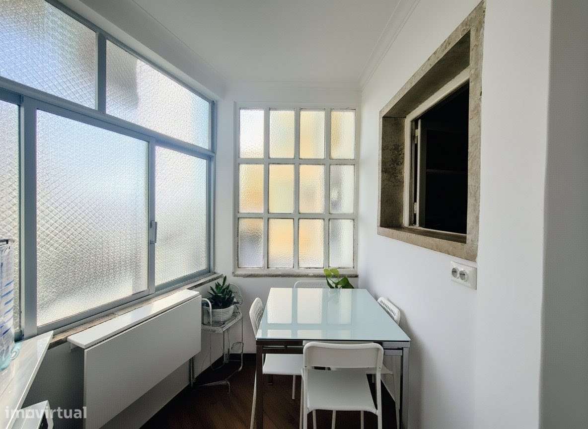 Algés T3 em ótimo estado, luminoso e com localização estratégica - Grande imagem: 4/18