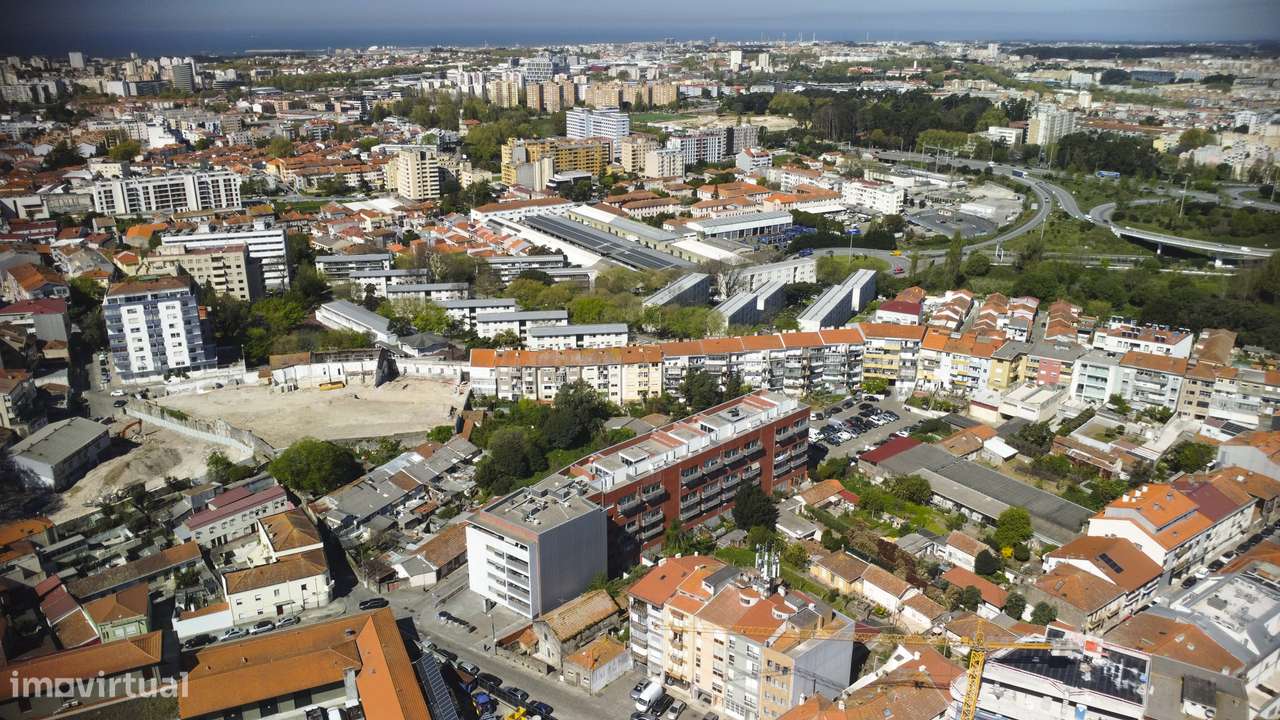 T3 Duplex com Jardim Privativo, O Conforto de uma Moradia  Porto-21