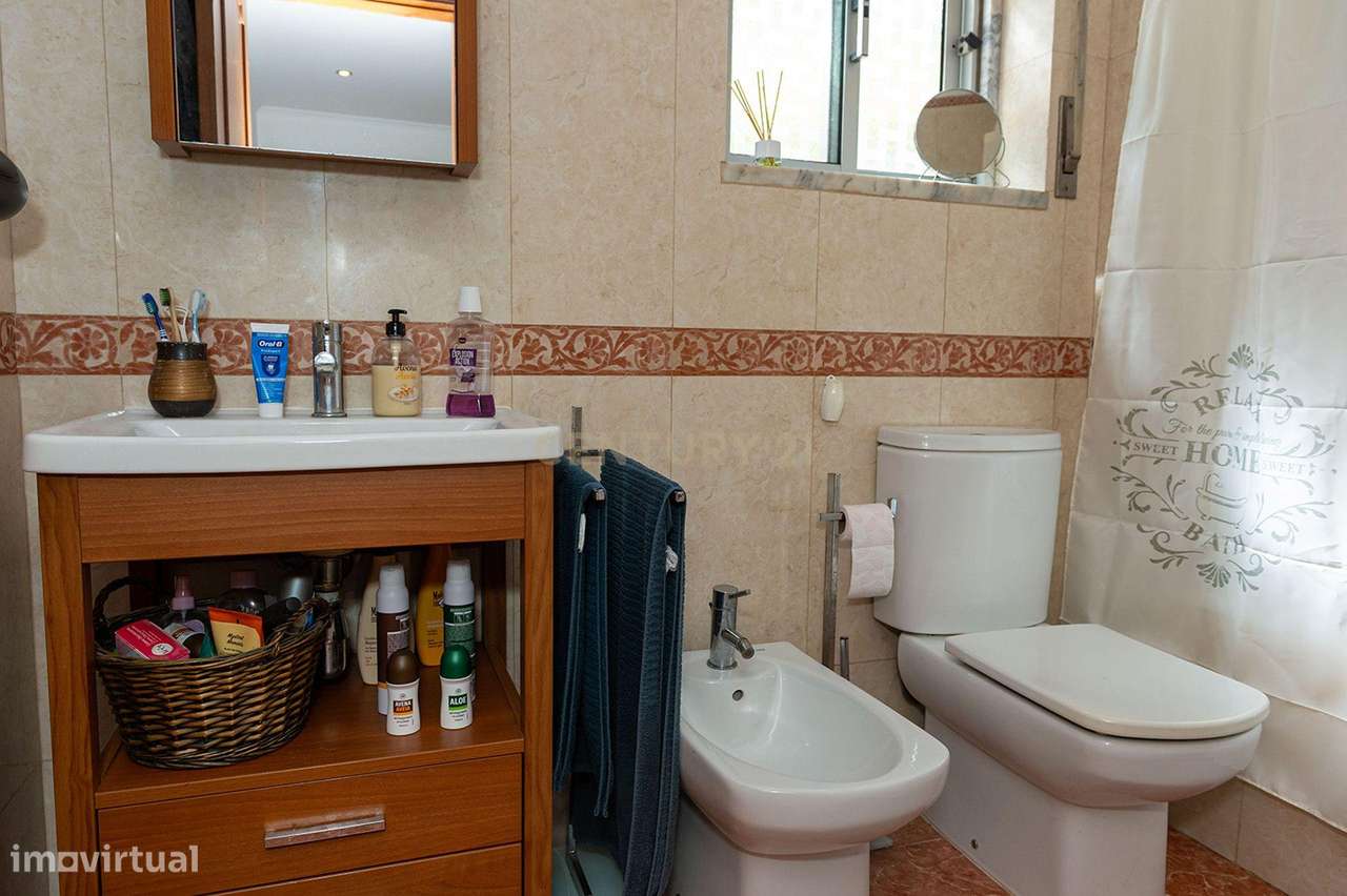 Apartamento T2 mobilado em Amora, Seixal - Oportunidade Única!-20