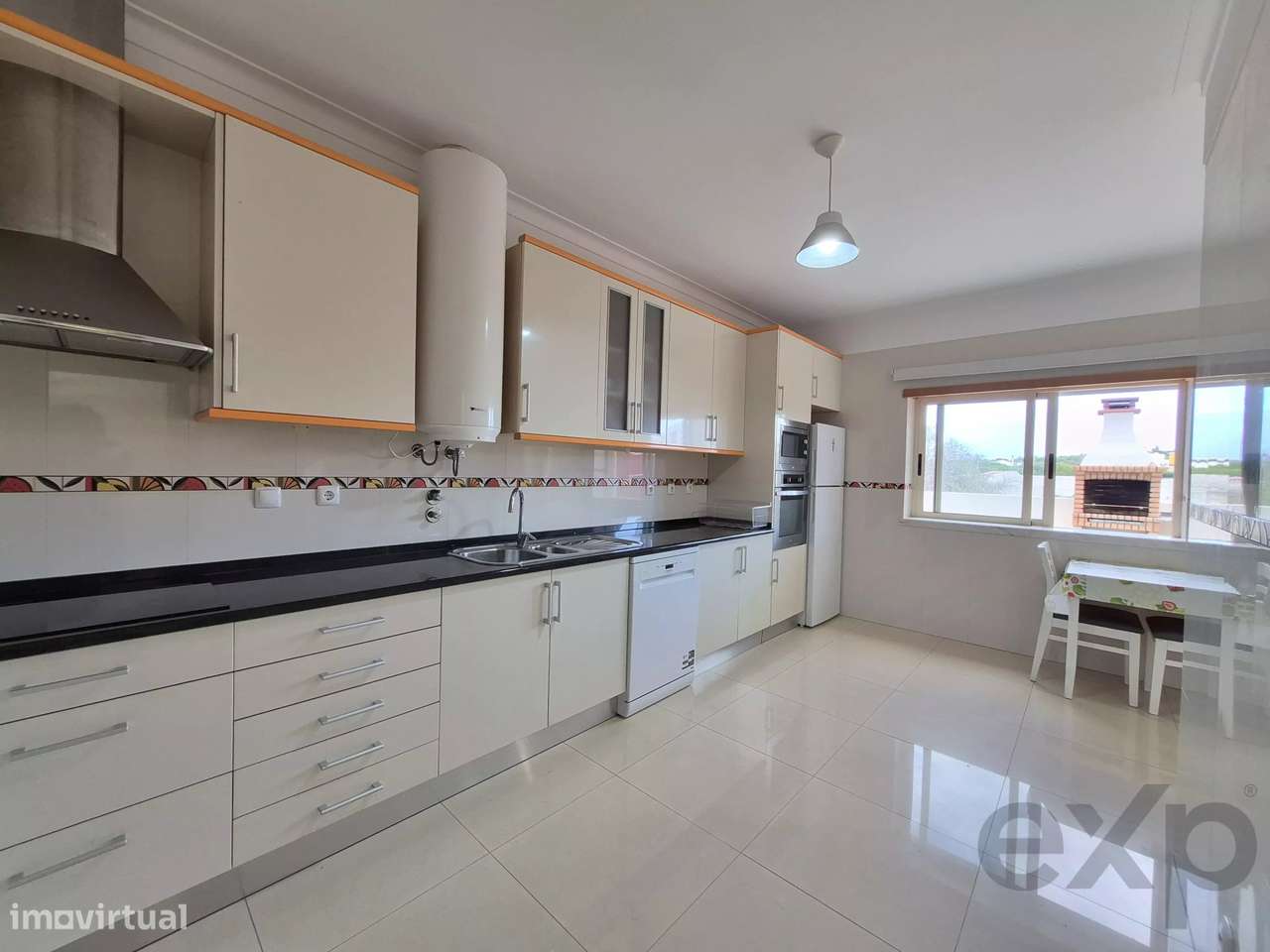 Apartamento duplex com terraço Panorâmico em Ferragudo - Grande imagem: 4/26