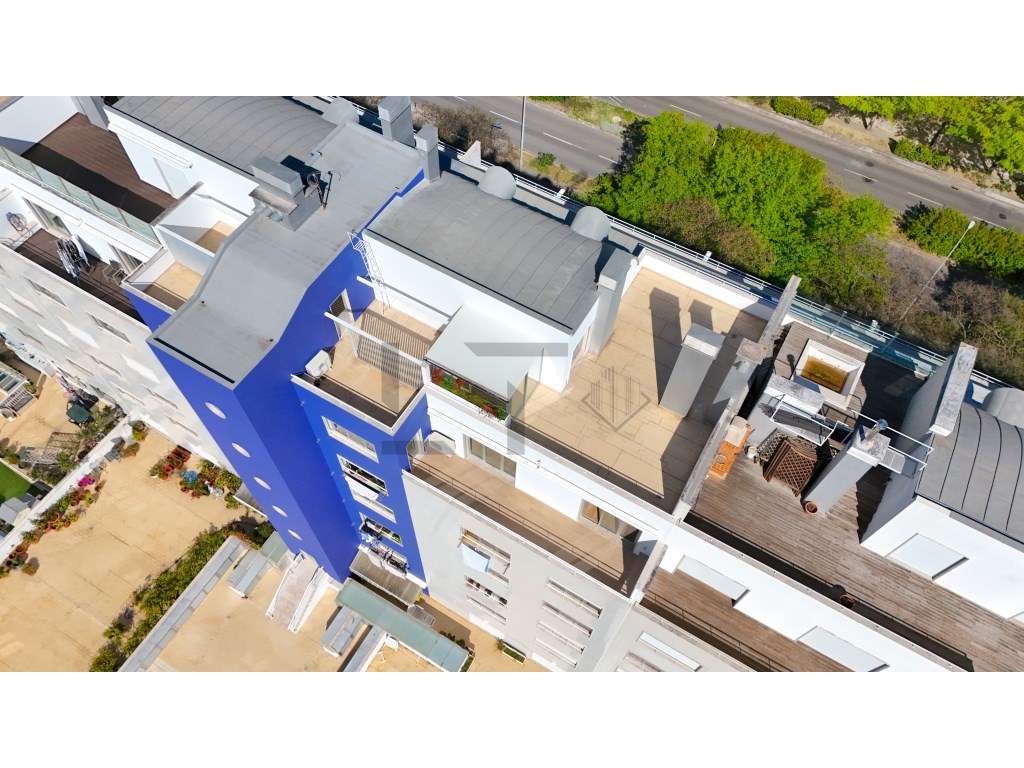 Penthouse T3 (possível T4) com Terraço, plena vista Rio e Garagem, ...-4