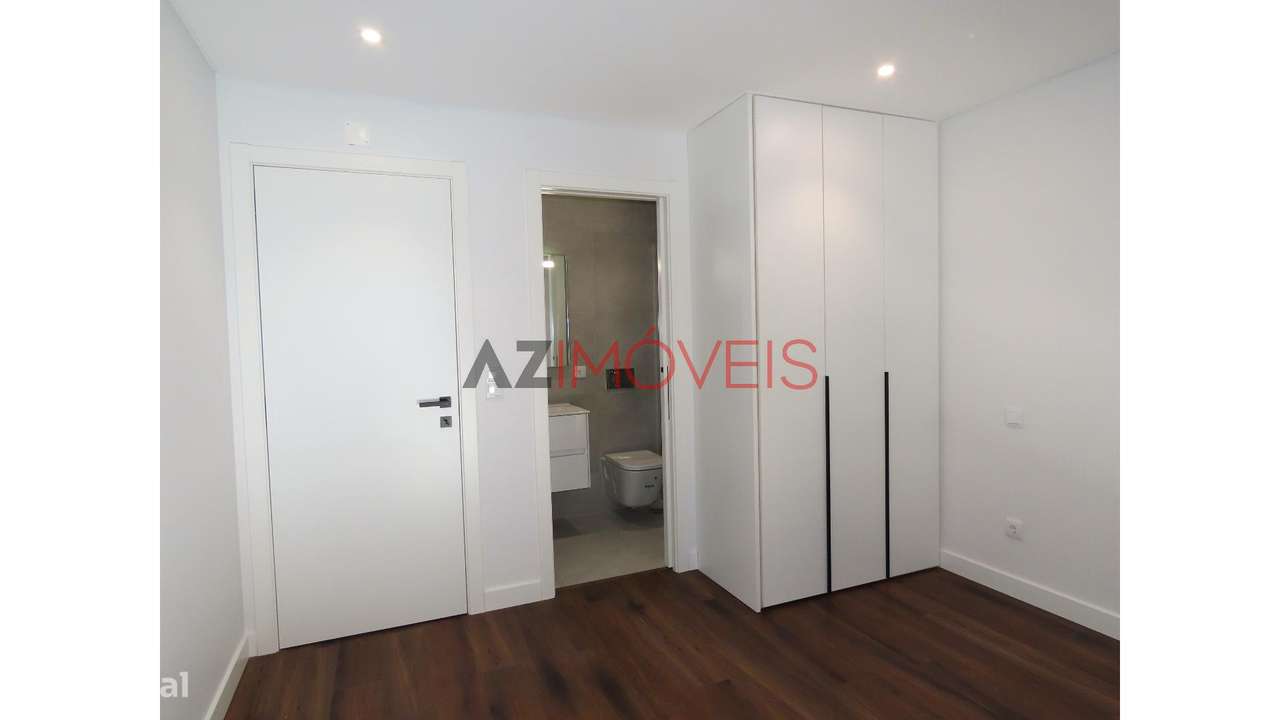 MORADIA NOVA T4 NO CENTRO DE LEIRIA-19