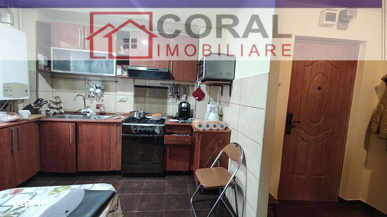 De vanzare apartament 4 camere, zona Gojdu - Imagine principală: 5/13