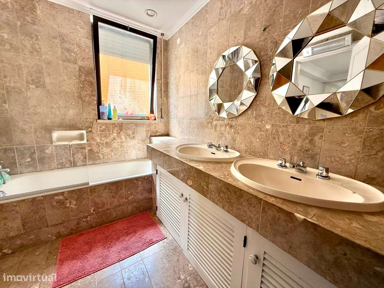 Apartamento T2 MOBILADO, no último piso, em Soares dos Reis!-30