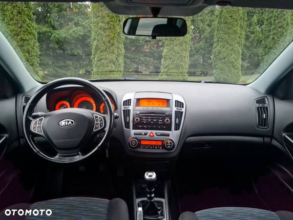 Kia Ceed Cee'd 1.4 Comfort - 29