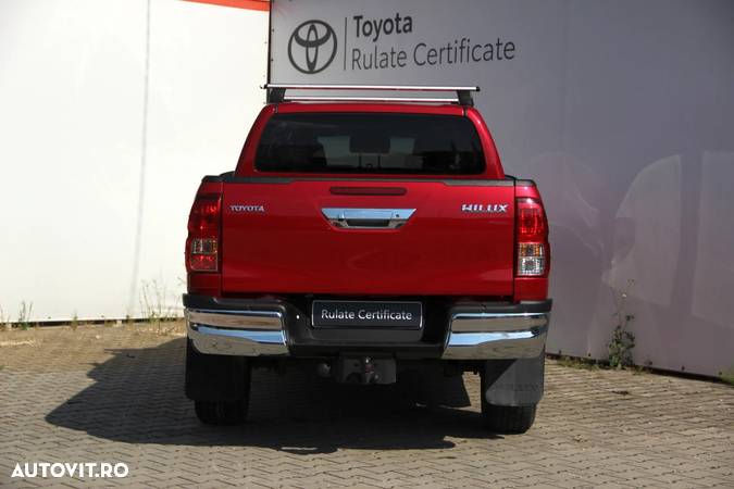 Toyota Hilux 4x4 Double Cab M/T Style - 5
