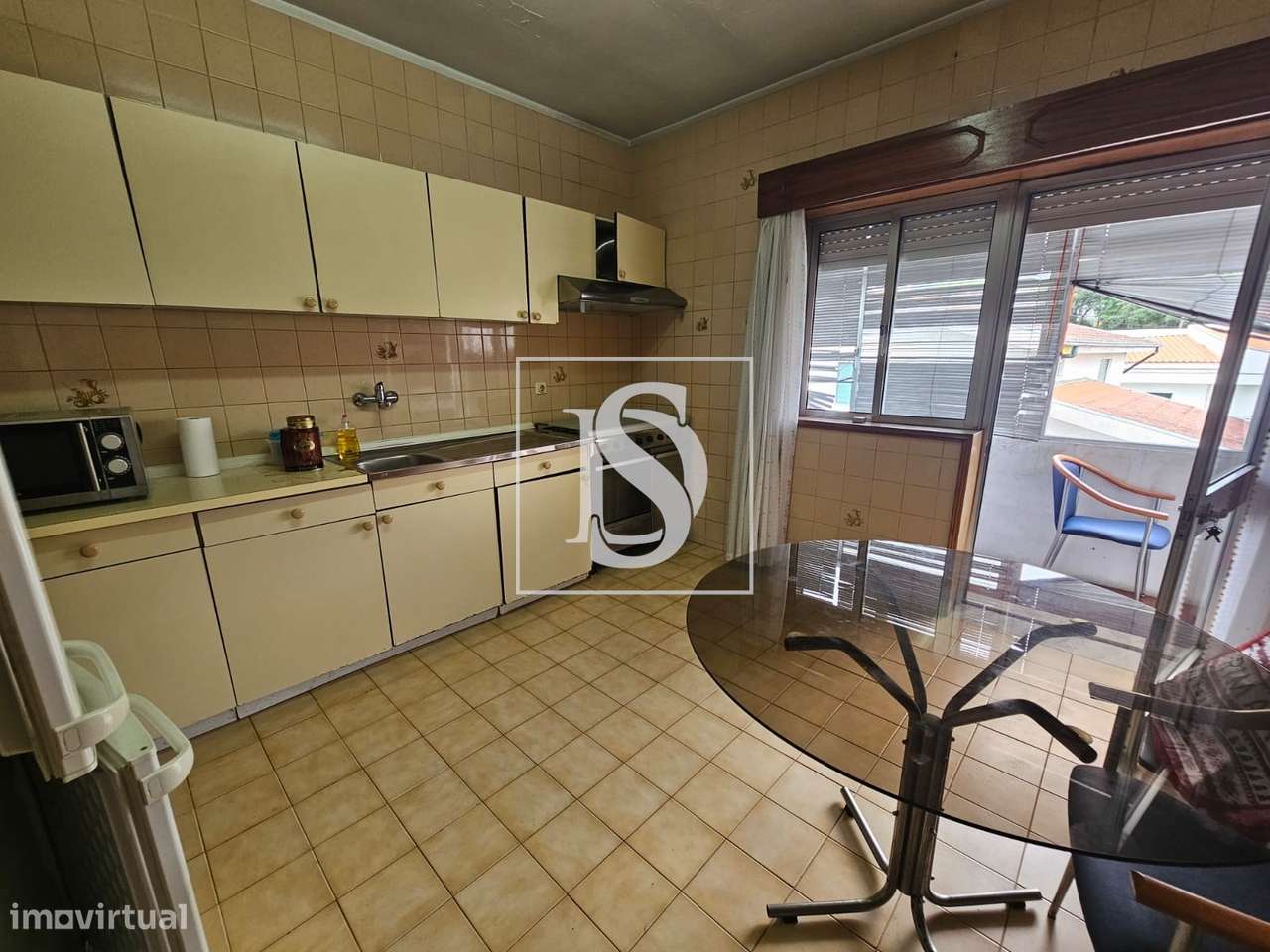 Apartamento T3 junto à estação de comboio de Rio Tinto-13