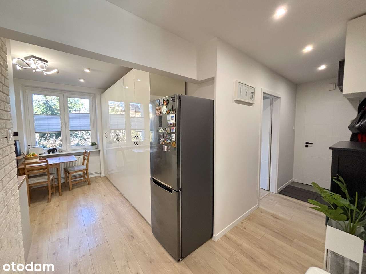 Przestronne 2 pokoje po remoncie, do wprowadzenia!-5