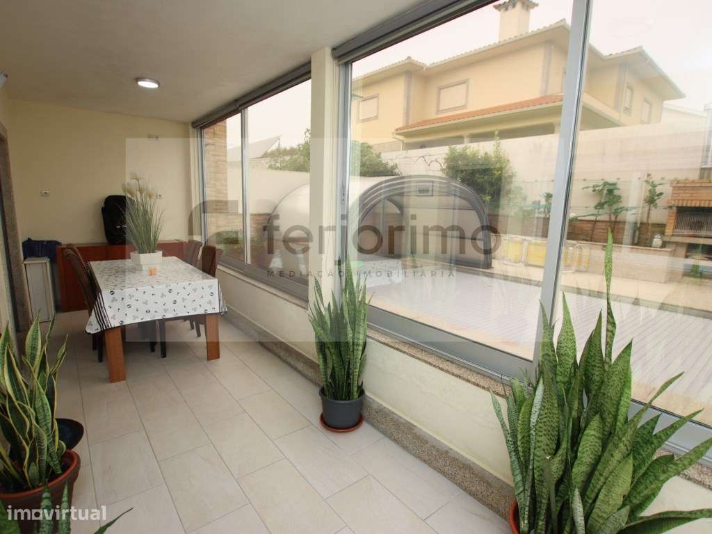 'NOVIDADE'
Excelente Moradia Geminada-21