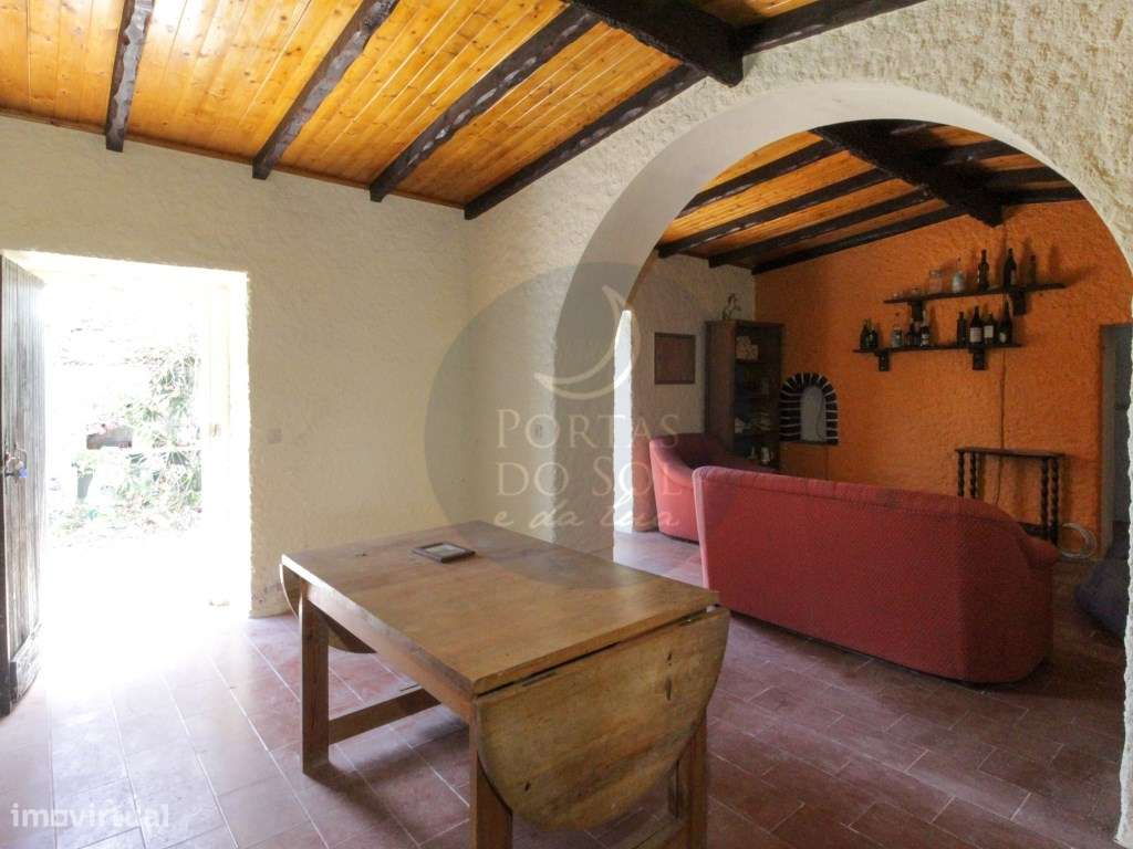 Moradia V2 Terreno Poço-10