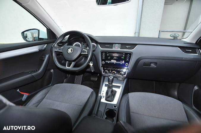 Skoda Octavia Combi Diesel 1.6 TDI DSG Ambition - 5