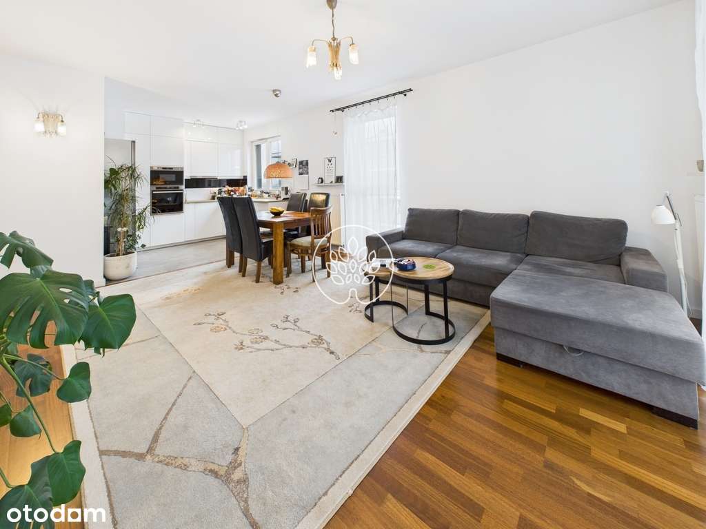 Świetny rozkład / Duży balkon / Dwustronne-0