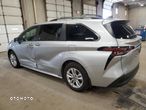 Toyota Sienna - 5