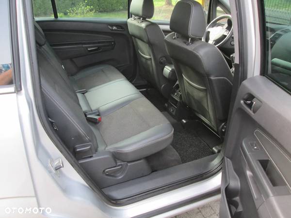 Opel Zafira 1.8 Cosmo - 13