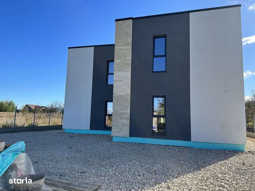 Casa 4 Camere Cartierul Stupini - Imagine principală: 1/18