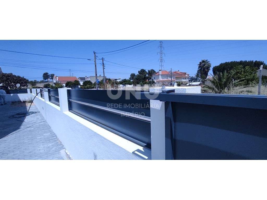 MORADIA PREMIUM TRIPLEX 5 ASSOALHADAS em Fernão Ferro 3 WC-50