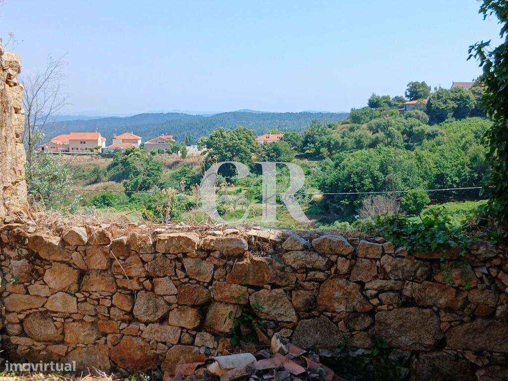 Propriedade com charme histórico, natureza e projeto aprovado em Figue-40