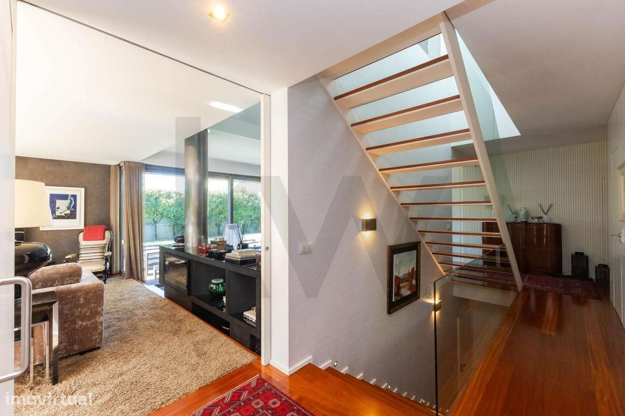 Fantástica moradia T3, com  jardim, piscina, situada em zona tranquila-7