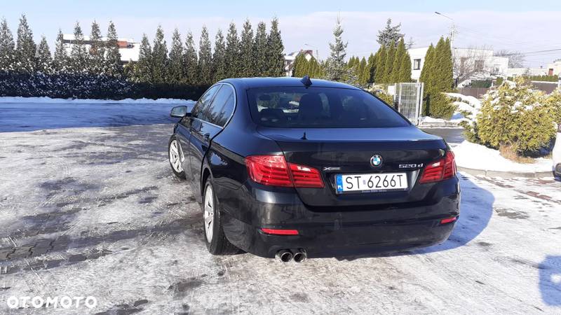 BMW Seria 5 520d xDrive - 6