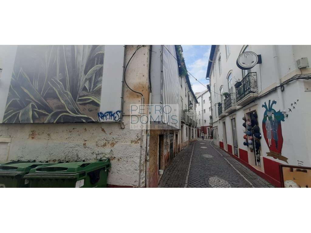 PREDIO COM PROJETO PARA 17 APARTAMENTOS CENTRO LEIRIA - Grande imagem: 3/9