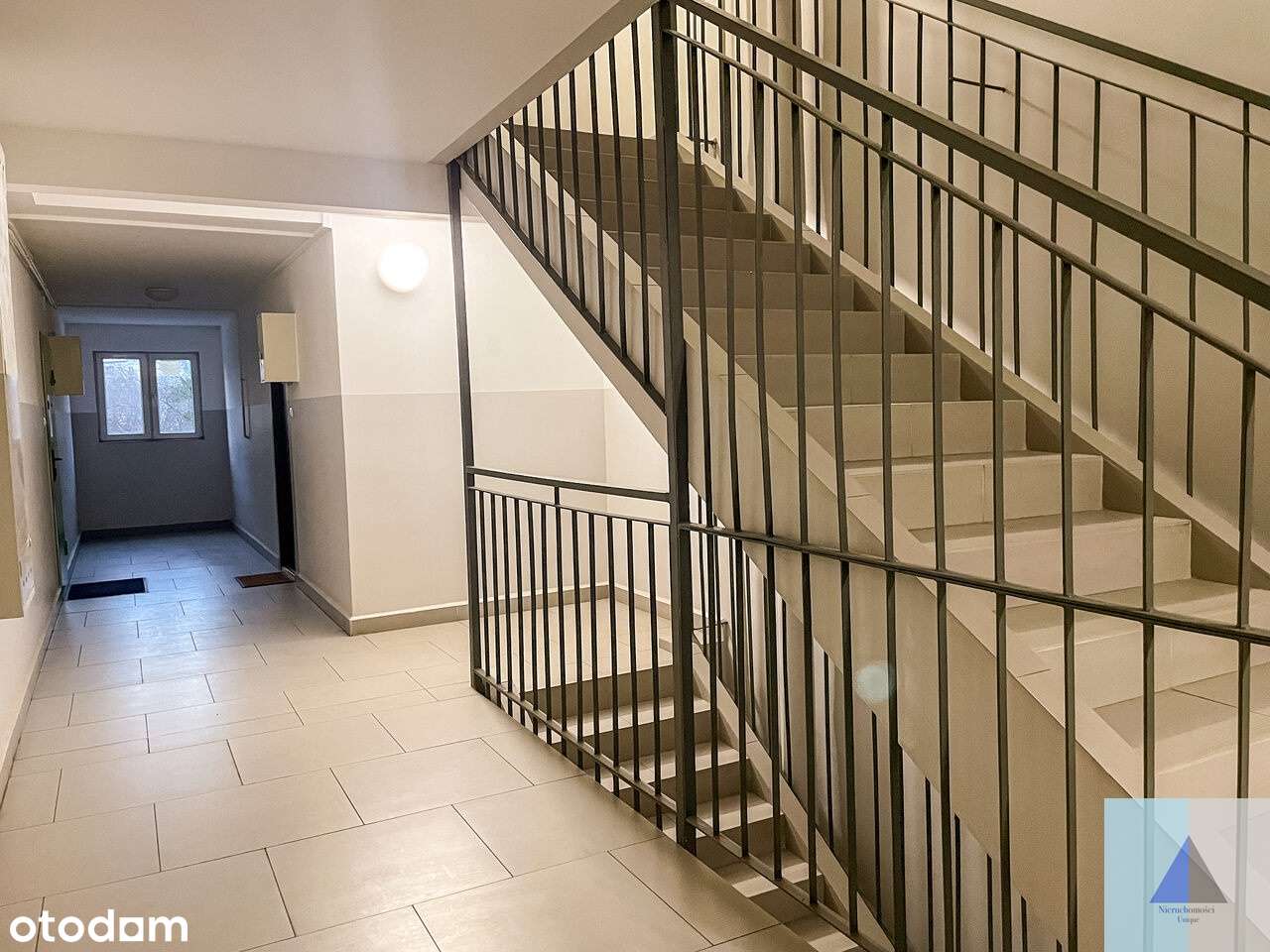 Metro, zieleń, cisza • 2 pokoje z osobną kuchnią • do wejścia-9