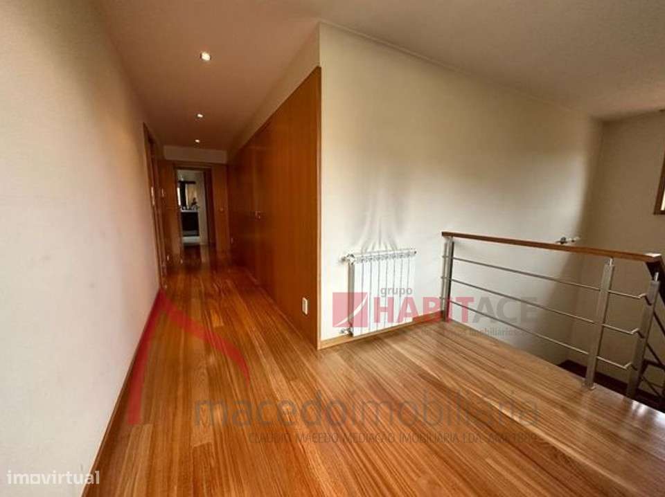 Moradia Individual T3 com piscina em Lomar-12