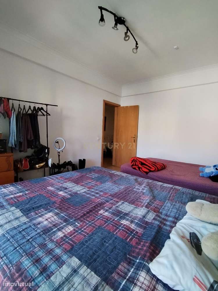 Apartamento T1 com Excelente Área na Baixa da Banheira - Grande imagem: 3/11