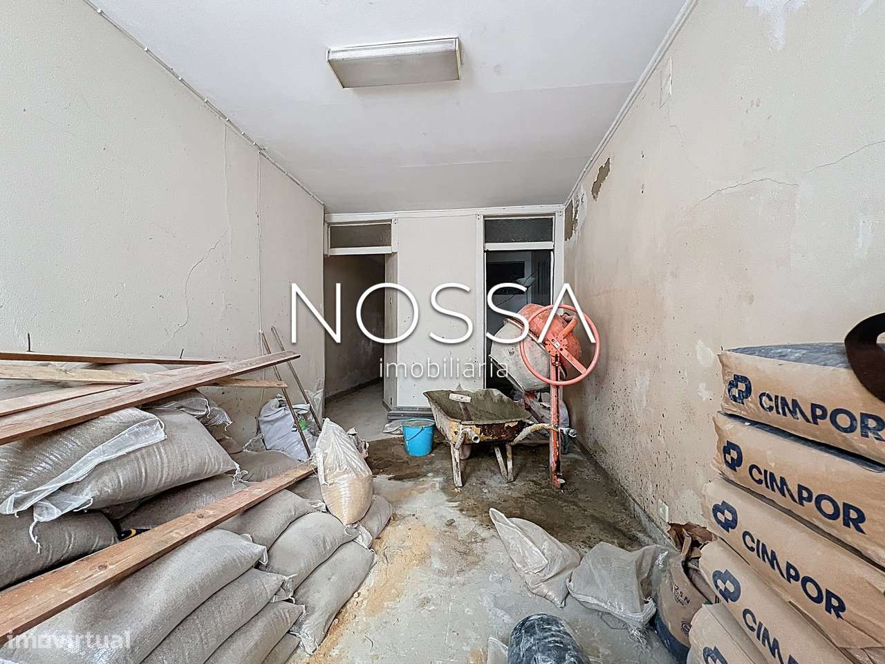 T1 com despensa e Logradouro no Coração da Bairro da Madragoa – Pro... - Grande imagem: 4/27