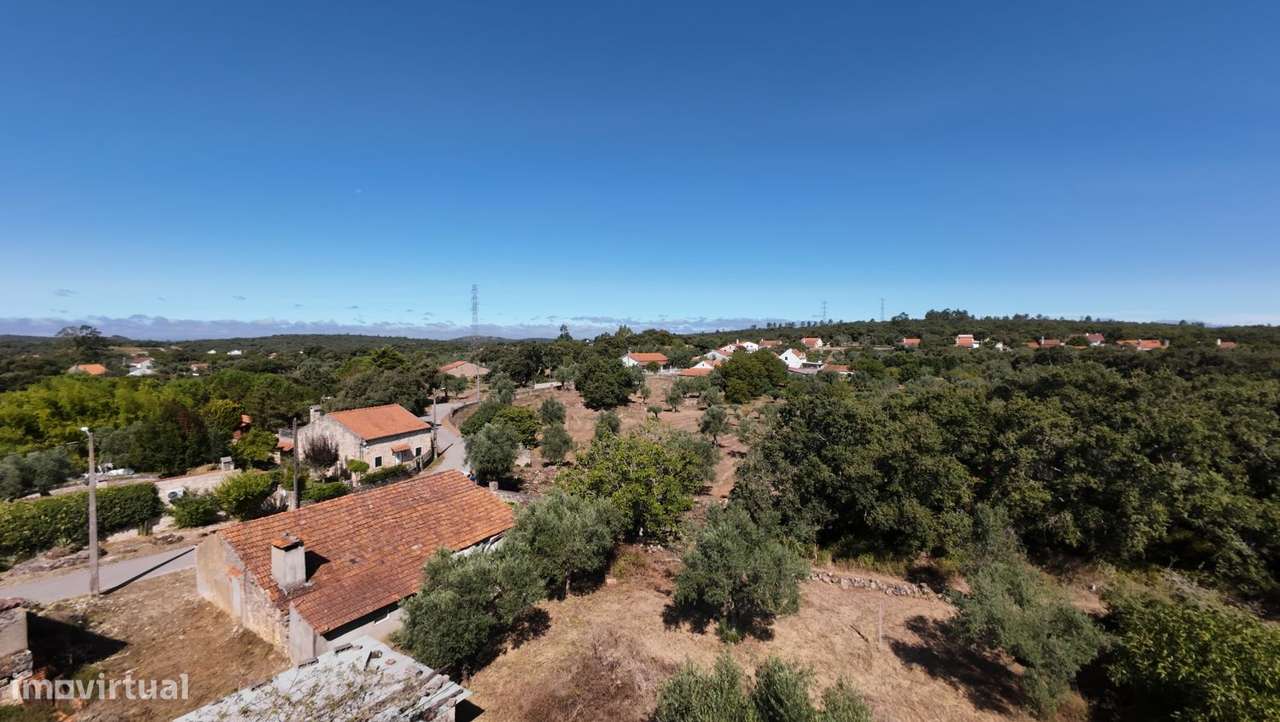 Casa para reconstruir com terreno, na freguesia de Areias - Grande imagem: 2/43
