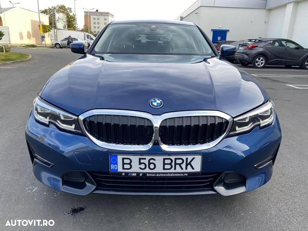 BMW Seria 3 320e Aut. Sport Line - 26