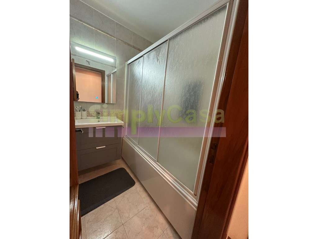 Excelente Apartamento T3 em Setúbal - Bairro Afonso Costa-8