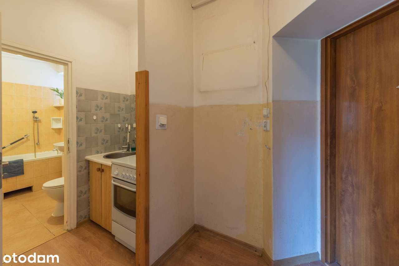 0% prowizji. Ścisłe centrum: zielona i cicha okolica. Kamienica!-8