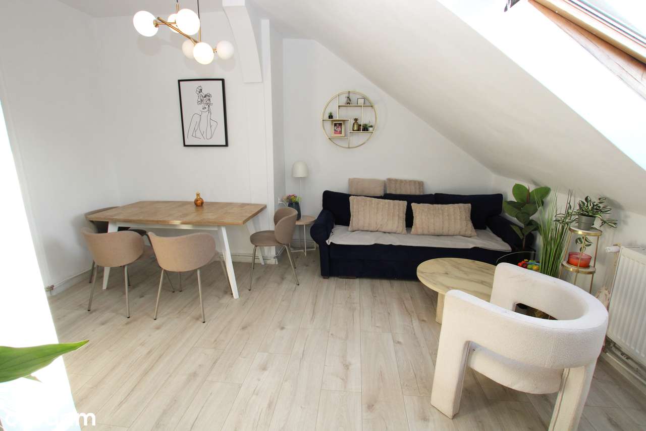 Mieszkanie 5-pokojowe z ogródkiem przy budynku MEDIA MIEJSKIE-2