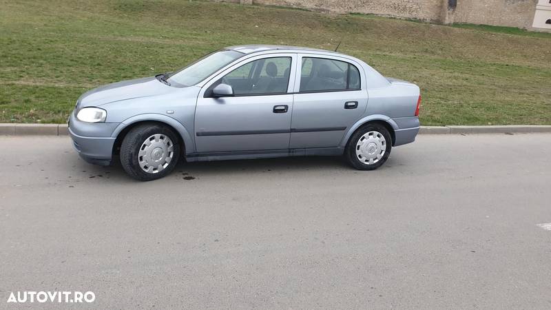 Opel Astra Classic 1.4i - 10