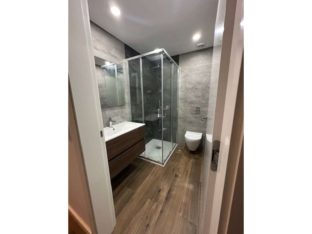 ALCOCHETE - T4 - DUPLEX DE LUXO - C/ TERRAÇO E GARAGEM/2 LUG.-6