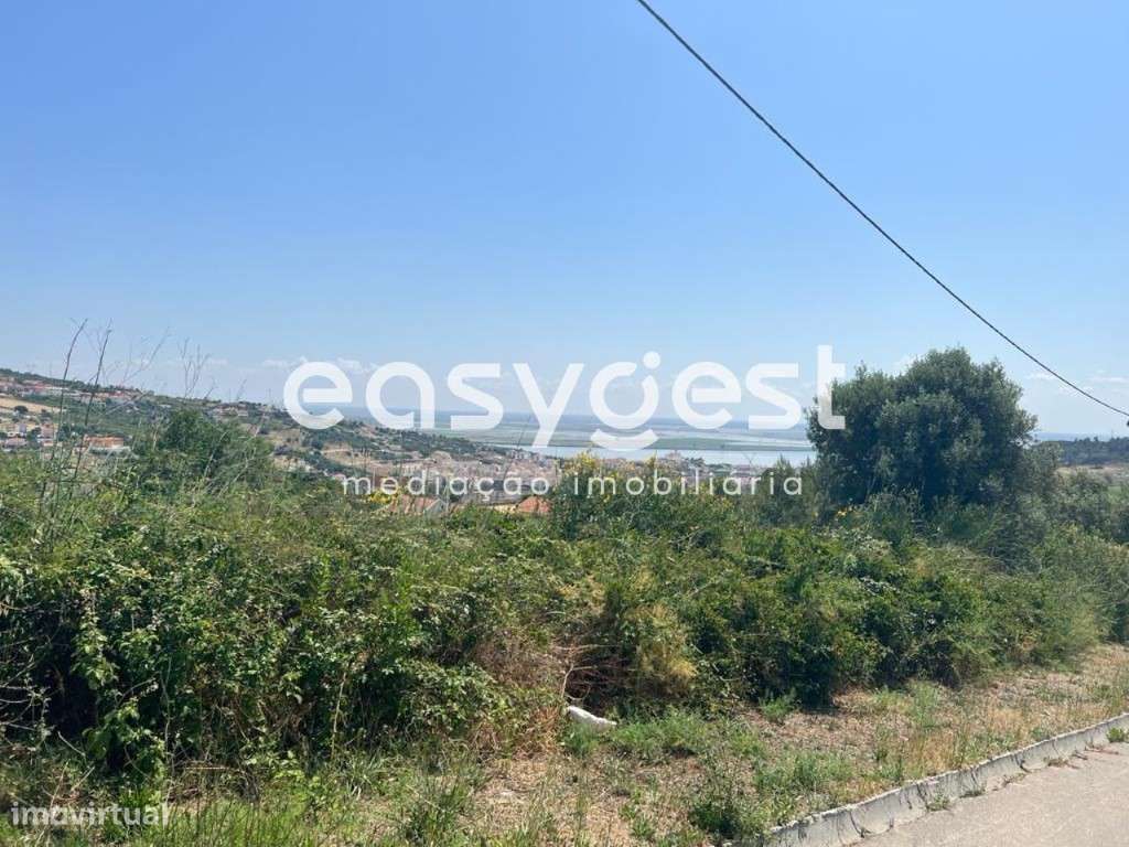 1/2 de terreno de 10.320m2 para construção de 45 moradias - Grande imagem: 4/7