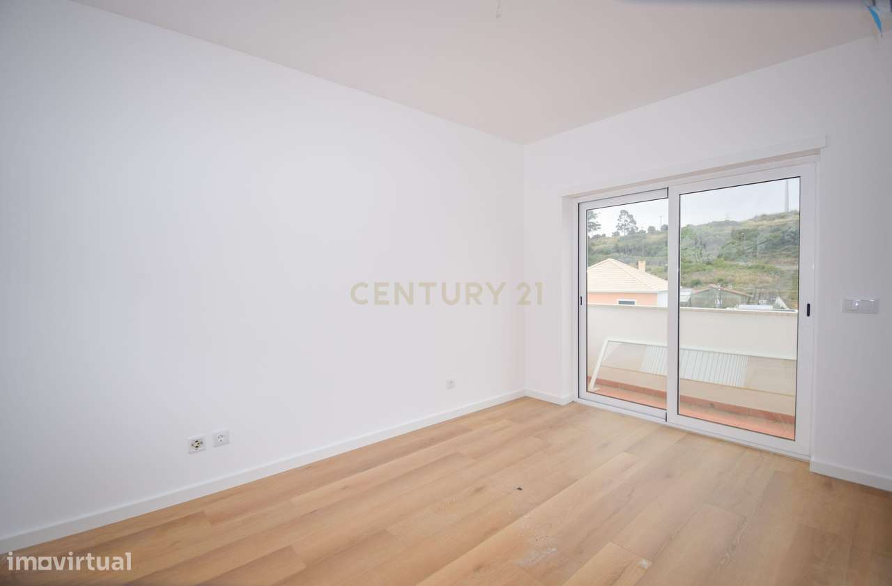 Moradias Condomínio fechado Belas Garden  T2+1 e T3+1-25