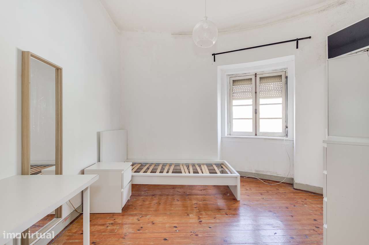 Apartamento T4 com 100 m² em Póvoa de Santa Iria-24