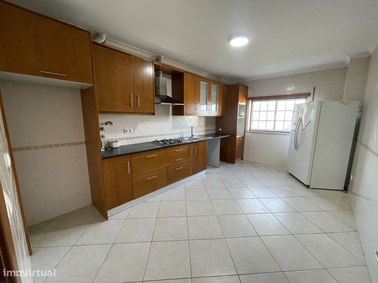 Oportunidade no Entroncamento: T3 de 165 m² com Garagem Boxe 237.000 €-7