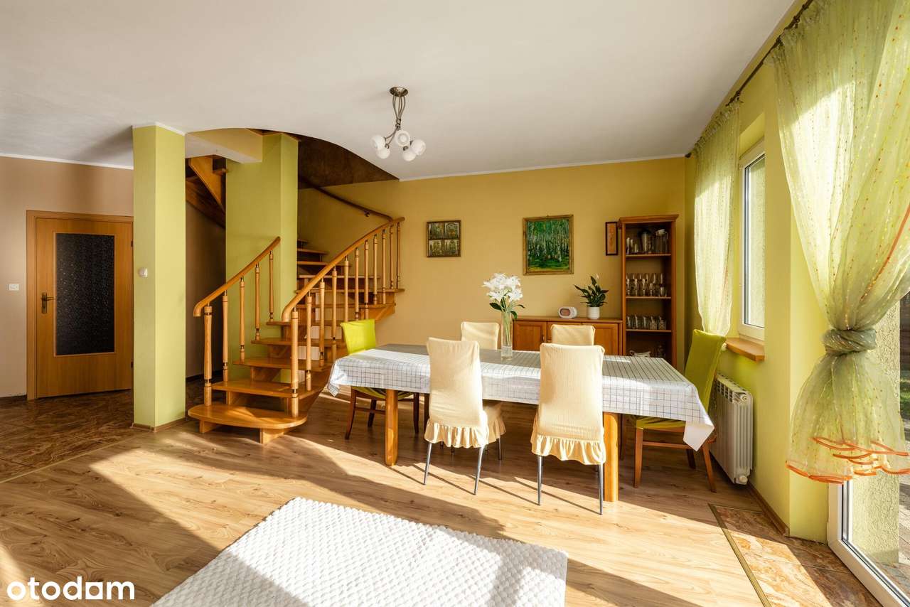 Dom z własnym stawem-12