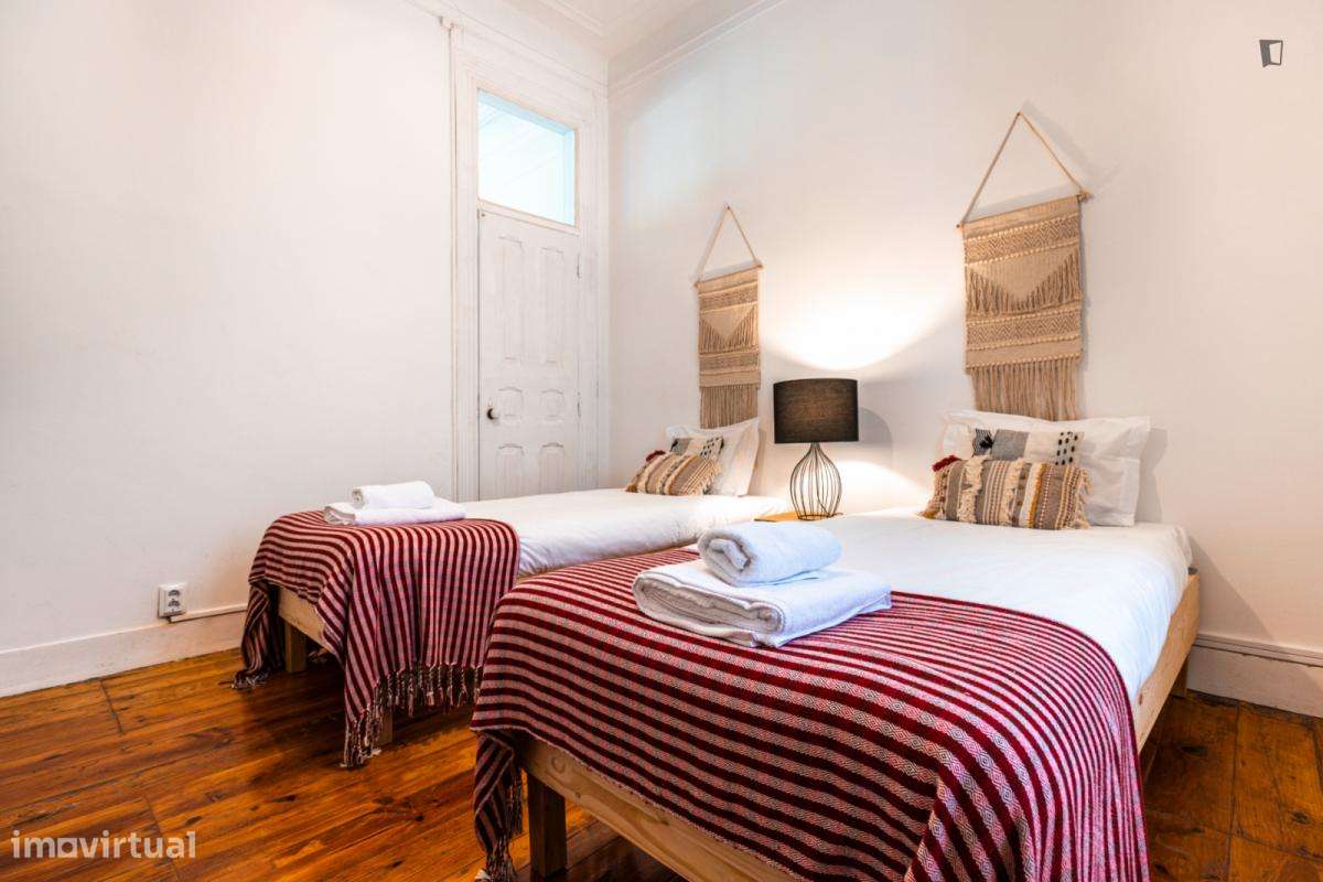 Apartamento com 4 quartos - localizado em Entrecampos Lisbon - Grande imagem: 3/45