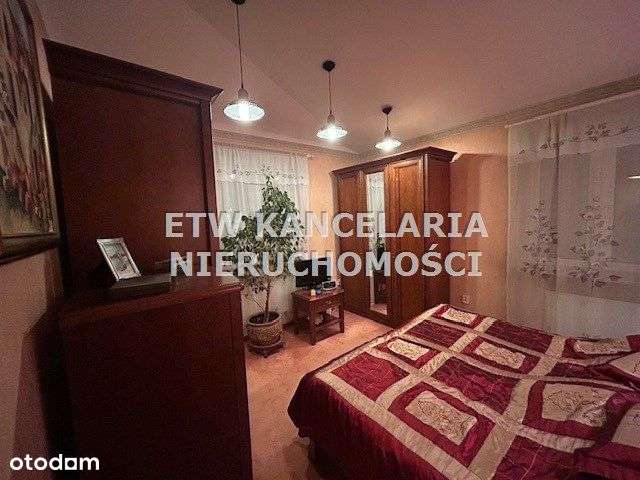 Wygodny dom rodzinny z fotowoltaiką.-16