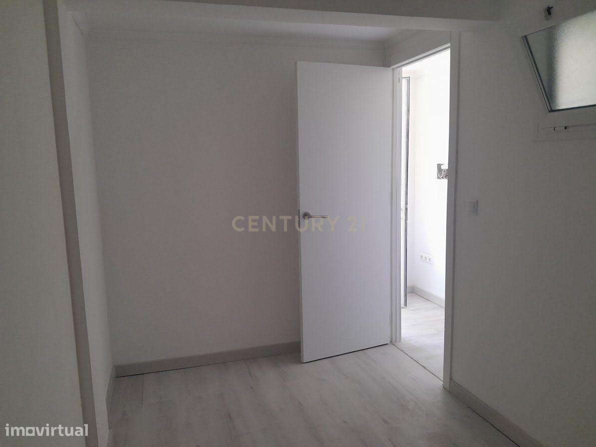 LOJA  EM VALE DE MILHAÇOS REMODELADA - Grande imagem: 5/6