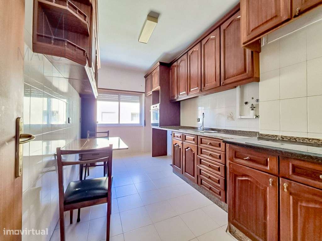 Apartamento T2 com Arrecadação em Casais de Mem Martins - Rio de Mouro - Grande imagem: 2/14