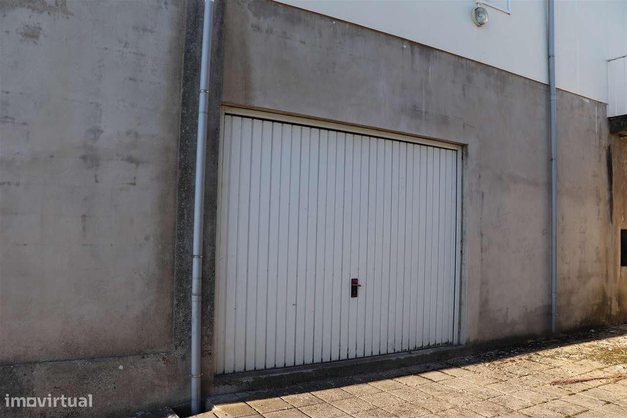 Armazém  Venda em Lustosa e Barrosas (Santo Estêvão),Lousada - Grande imagem: 4/9