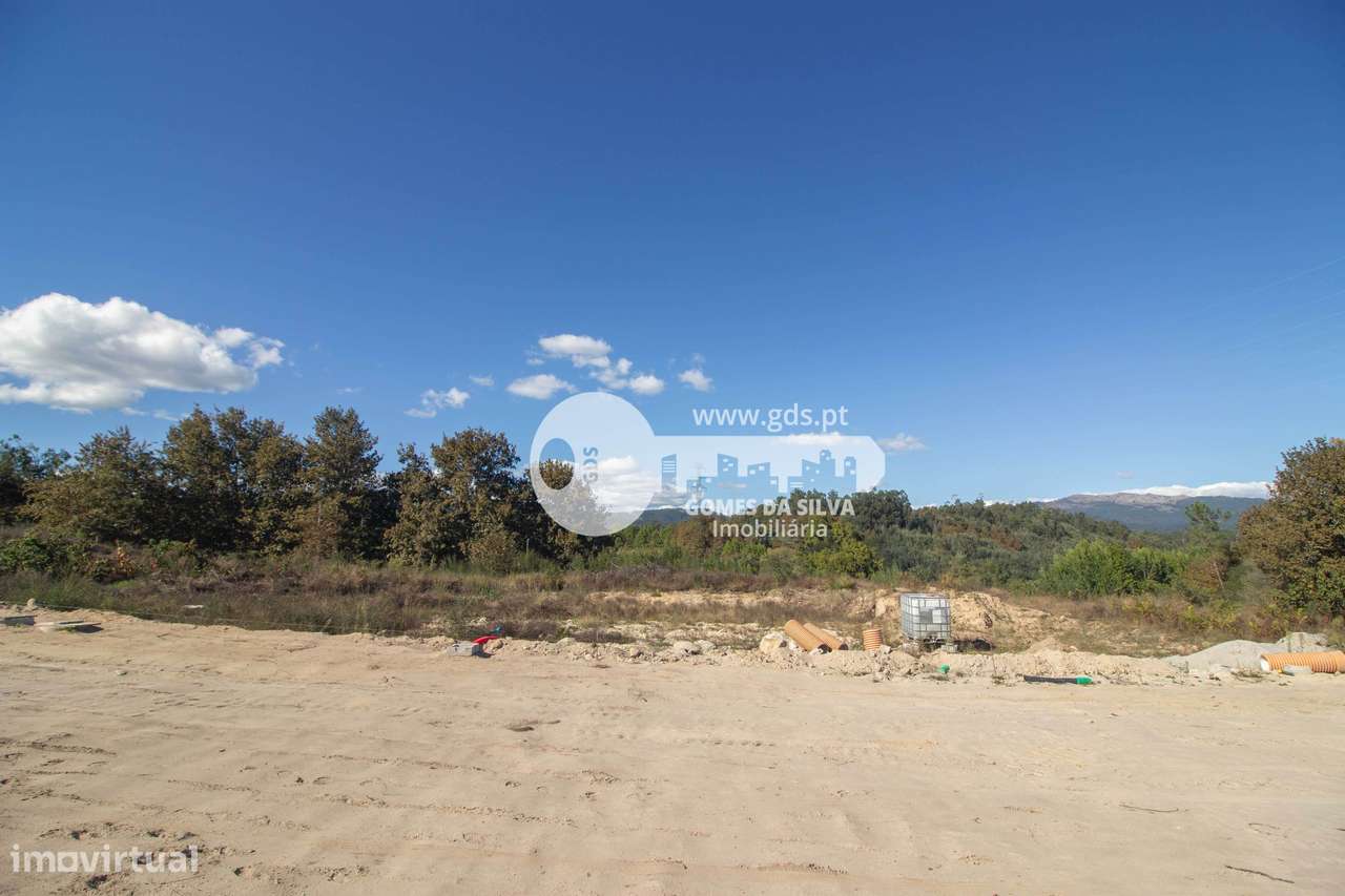 Moradia em Banda T3 Chave na Mão – Loteamento em Águas Santas, Moure-11