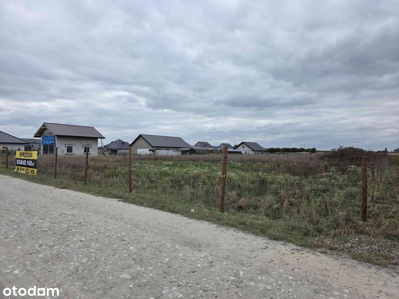 Działka pod zabudowę z dostępem do mediów - Pełny obrazek: 4/8