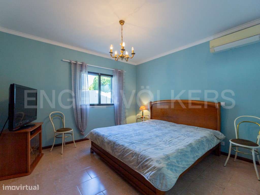 Moradia T3 com Piscina e Jardim em Tavira-15